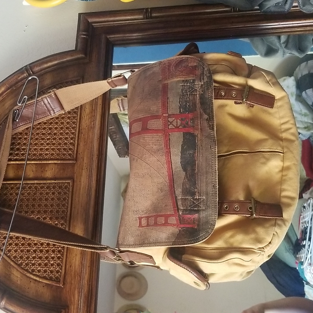 Studio Manhattan Golden Gate Bridge Messenger Bag